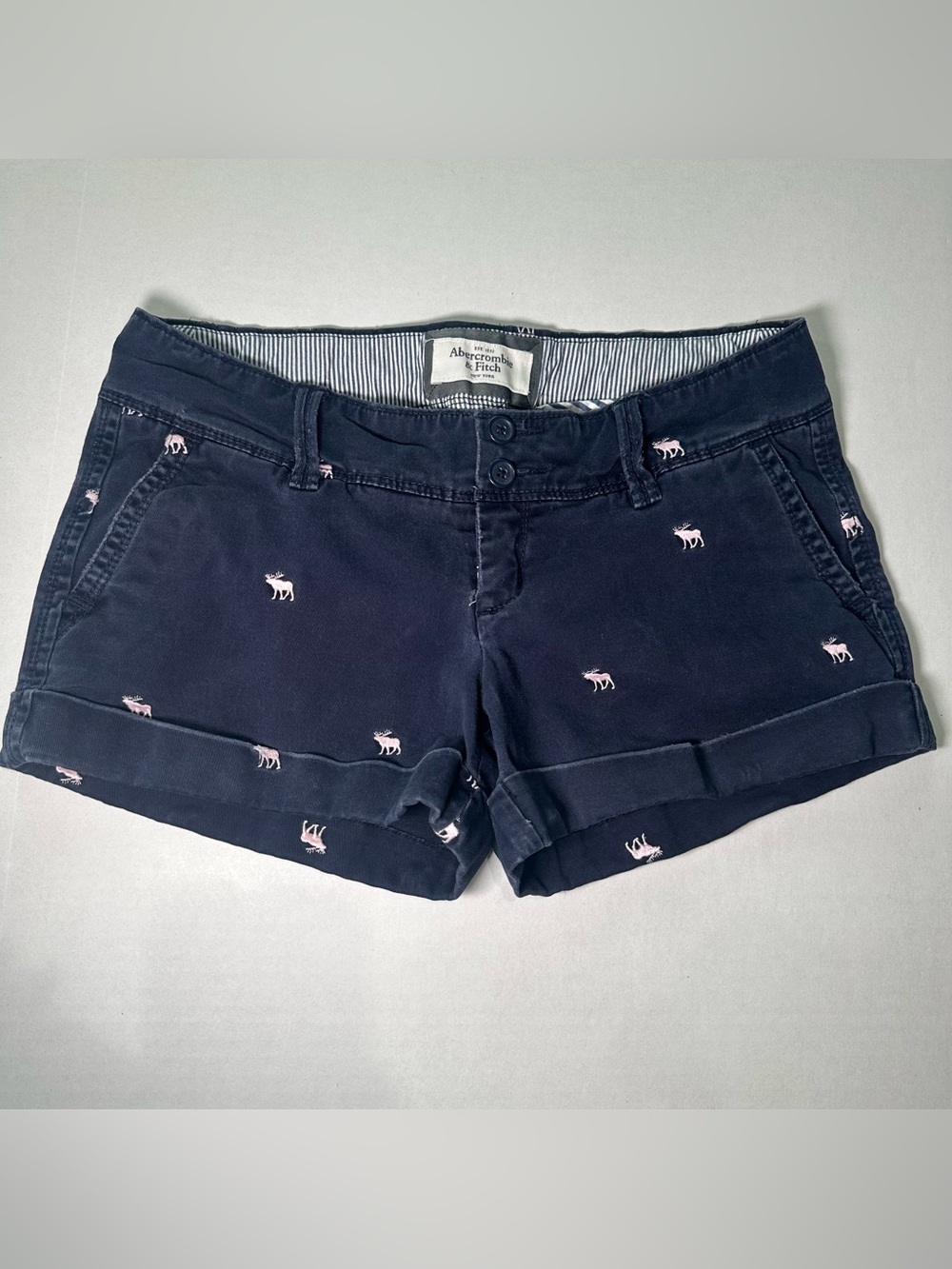 Abercrombie & Fitch Y2K Low Rise Embroidered Moose Shorts Casual Preppy